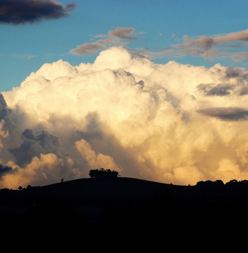 Big sky over Kelston